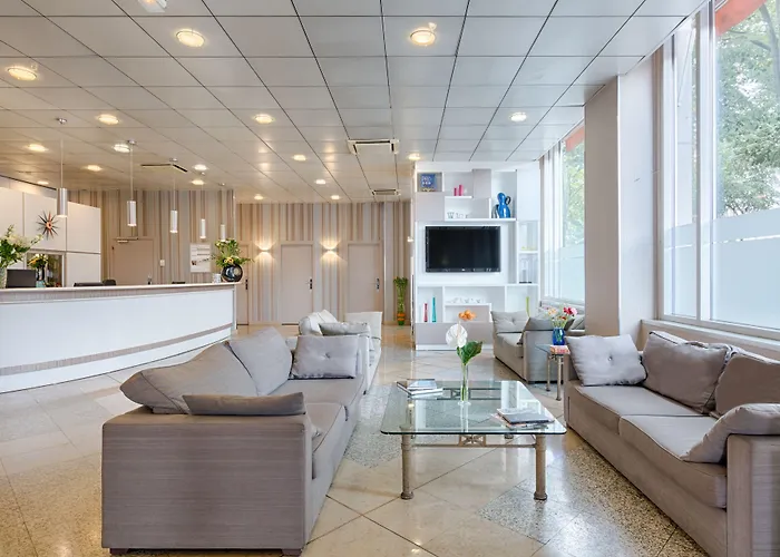 アパートホテル シタディーン プラス ディタリー 3*