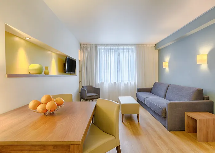 アパートホテル シタディーン プラス ディタリー 3*