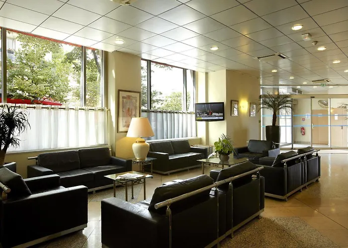 アパートホテル シタディーン プラス ディタリー 3*