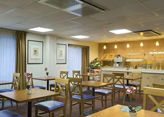 アパートホテル シタディーン プラス ディタリー 3*